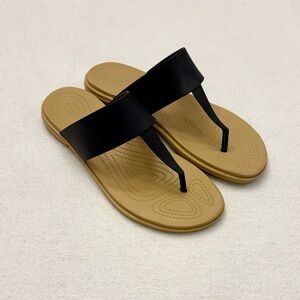 Crocs Tan Black Thong Flip Flop Sandals Women’s Size 9M Iconic Comfort
